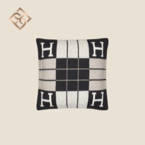 Hermès Avalon III cushion, small model – Ecru black